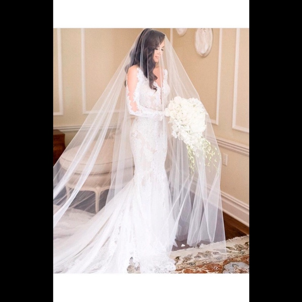 Royal cathedral light ivory veil